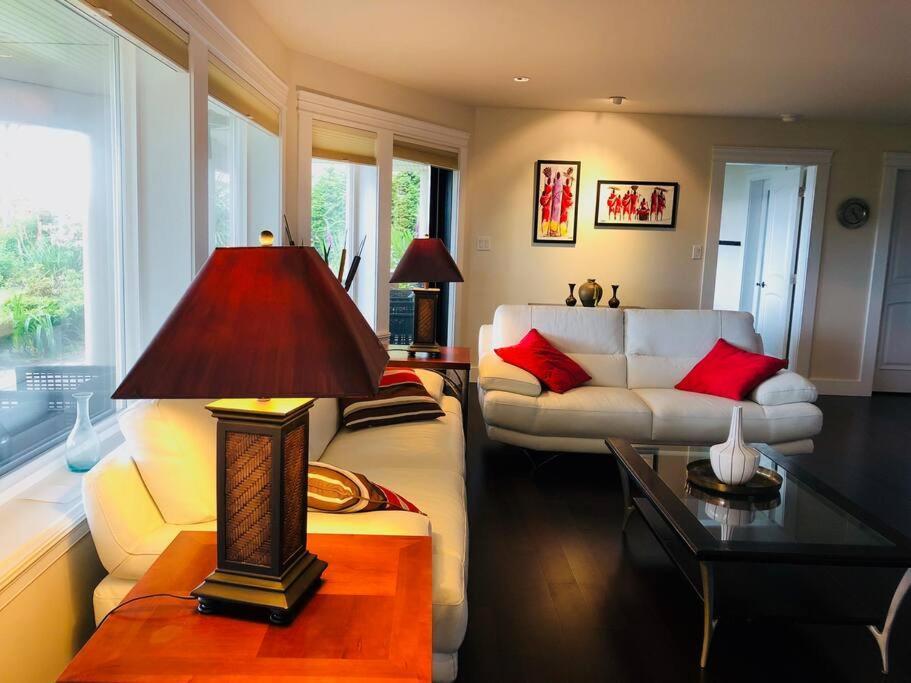 Saanichton Waterfront 2Br Suite With Superb Views Εξωτερικό φωτογραφία